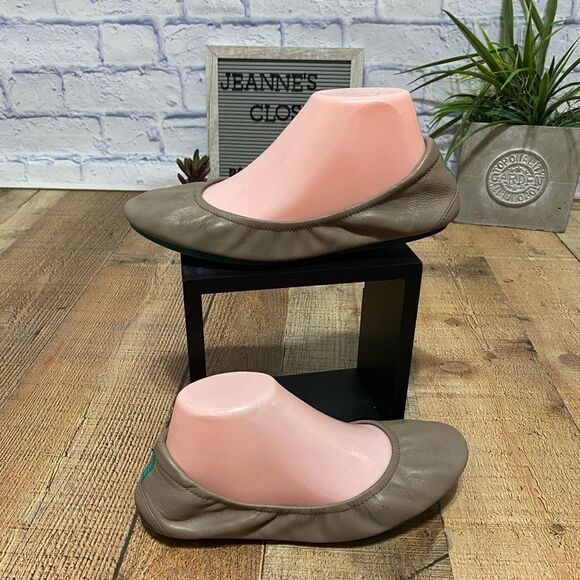 Tieks by Gavrieli Beige Ballet Flats Size 8 Foldabale Leather - Picture 7 of 10